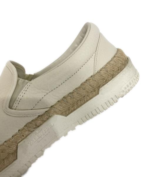 VALENTINO（ヴァレンティノ）VALENTINO (ヴァレンティノ) スリッポン ホワイト サイズ:41の古着・服飾アイテム