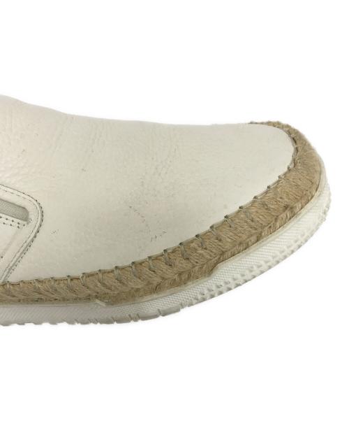 VALENTINO（ヴァレンティノ）VALENTINO (ヴァレンティノ) スリッポン ホワイト サイズ:41の古着・服飾アイテム