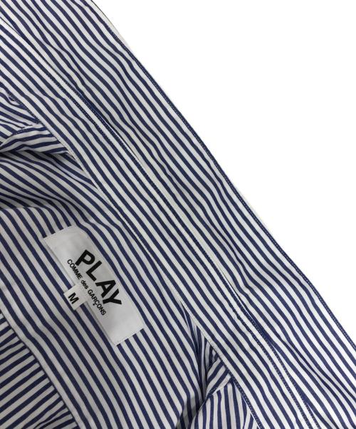 PLAY COMME des GARCONS（プレイコムデギャルソン）PLAY COMME des GARCONS (プレイコムデギャルソン) ブラックハートワッペン ストライプシャツ ブルー サイズ:Mの古着・服飾アイテム