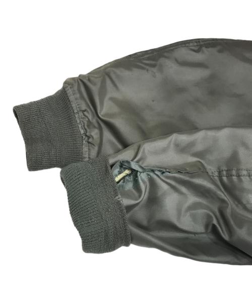 VINTAGE MILITARY（ヴィンテージ ミリタリー）VINTAGE MILITARY (ヴィンテージ ミリタリー) フライトジャケット カーキ サイズ:Lの古着・服飾アイテム