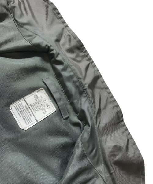 VINTAGE MILITARY（ヴィンテージ ミリタリー）VINTAGE MILITARY (ヴィンテージ ミリタリー) US ARMY CWU-36Pフライトジャケット カーキ サイズ:LARGEの古着・服飾アイテム