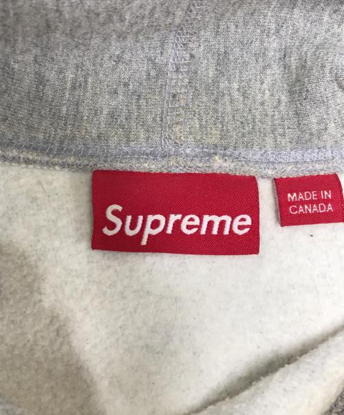SUPREME（シュプリーム）SUPREME (シュプリーム) プルオーバーパーカー グレー サイズ:Mの古着・服飾アイテム