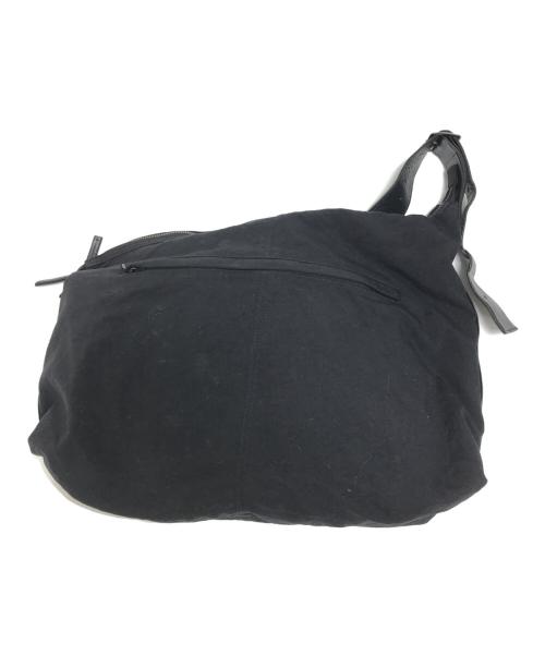 Y's（ワイズ）Y's (ワイズ) NYLON OXFORD ASYMMETRIC SHOULDER BAG ブラックの古着・服飾アイテム