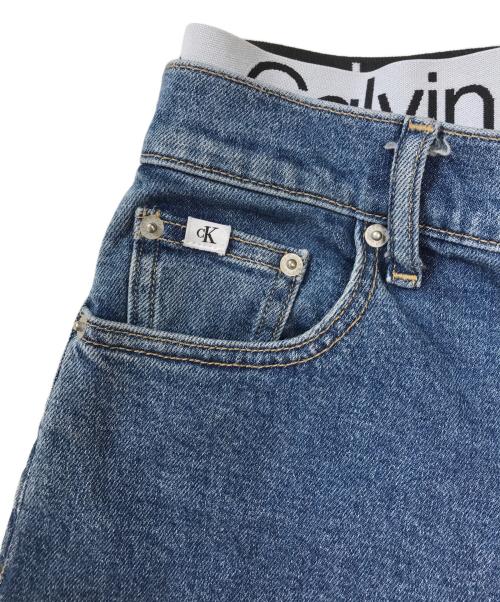 Calvin Klein（カルバンクライン）Calvin Klein (カルバンクライン) ローライズリラックスジーンズ インディゴ サイズ:25の古着・服飾アイテム