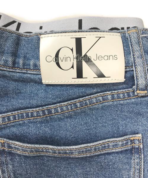 Calvin Klein（カルバンクライン）Calvin Klein (カルバンクライン) ローライズリラックスジーンズ インディゴ サイズ:25の古着・服飾アイテム