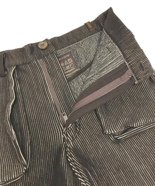 ISA BOULDER（イザボールダー）ISA BOULDER (イザボールダー) クロップドニットカーゴショーツ ブラウン サイズ:Mの古着・服飾アイテム