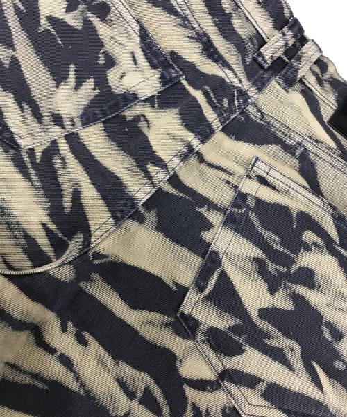 ALEXANDER WANG（アレキサンダー・ワン）ALEXANDER WANG (アレキサンダー・ワン) カモフラバギーハーフパンツ ブラック×ベージュ サイズ:28の古着・服飾アイテム