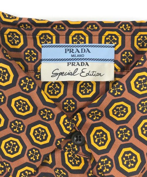 PRADA（プラダ）PRADA (プラダ) 総柄シルクシャツ ブラウン サイズ:40の古着・服飾アイテム