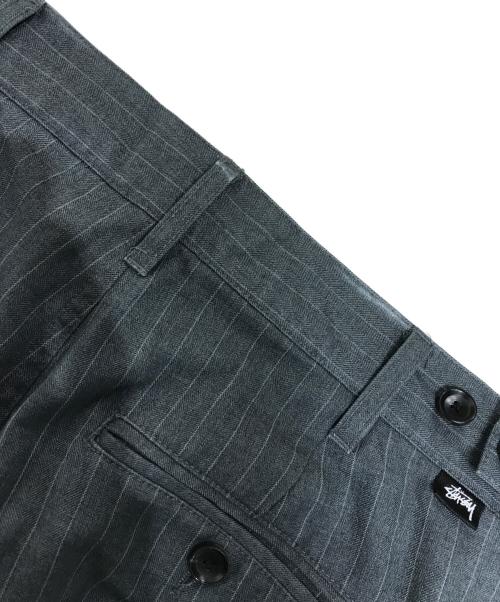 stussy（ステューシー）stussy (ステューシー) striped volume pleated trouser グレー サイズ:30の古着・服飾アイテム