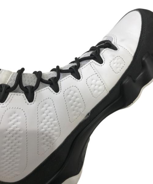 NIKE（ナイキ）NIKE (ナイキ) AIR JORDAN 9 ホワイト×ブラック サイズ:US8.5/UK7.5/EUR42/cm26.5/BR40/CN265(2.5)の古着・服飾アイテム