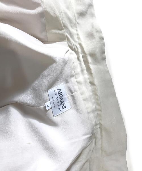 ARMANI COLLEZIONI（アルマーニ コレツィオーニ）ARMANI COLLEZIONI (アルマーニ コレツィオーニ) 00’s フリルジャケット アイボリー サイズ:38の古着・服飾アイテム