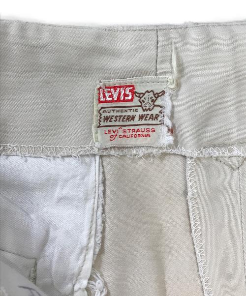 LEVI'S（リーバイス）LEVI'S (リーバイス) ウエスタンパンツ アイボリー サイズ:表記なしの古着・服飾アイテム