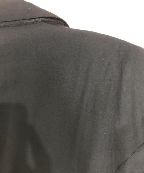 GIANNI VERSACE（ジャンニ・ヴェルサーチ）GIANNI VERSACE (ジャンニ・ヴェルサーチ) テーラードジャケット ブラック サイズ:不明の古着・服飾アイテム