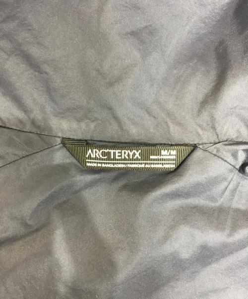 ARC'TERYX（アークテリクス）ARC'TERYX (アークテリクス) ATOM LT HOODY ネイビー サイズ:Mの古着・服飾アイテム