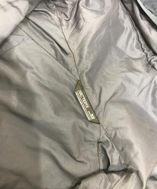 ARC'TERYX（アークテリクス）ARC'TERYX (アークテリクス) ATOM LT HOODY ネイビー サイズ:Mの古着・服飾アイテム