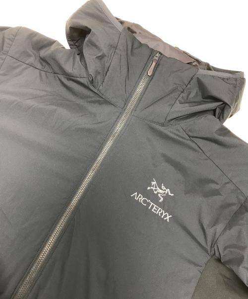 ARC'TERYX（アークテリクス）ARC'TERYX (アークテリクス) ATOM LT HOODY ネイビー サイズ:Mの古着・服飾アイテム