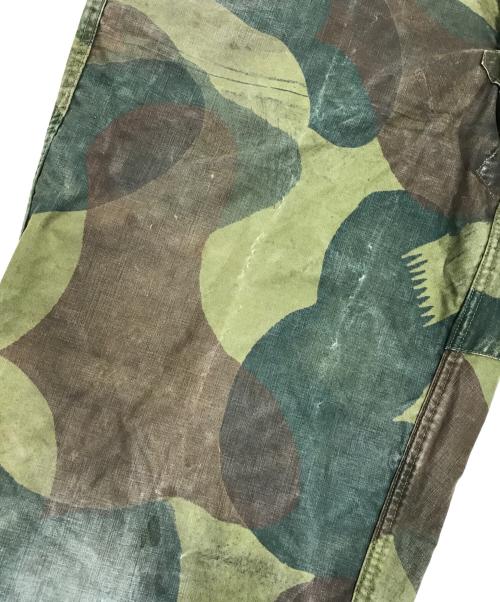 VINTAGE MILITARY（ヴィンテージ ミリタリー）VINTAGE MILITARY (ヴィンテージ ミリタリー) Belgian Army(ベルギー軍) 50’s ブラッシュストロークカモパンツ グリーン サイズ:5の古着・服飾アイテム