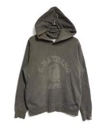 A BATHING APE（アベイシングエイプ）の古着「前Vプリントパーカー」｜カーキ
