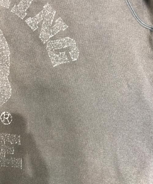 A BATHING APE（アベイシングエイプ）A BATHING APE (アベイシングエイプ) 前Vプリントパーカー カーキ サイズ:Mの古着・服飾アイテム