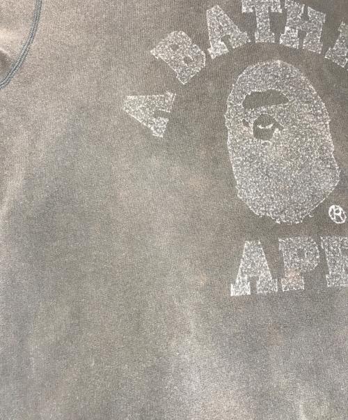 A BATHING APE（アベイシングエイプ）A BATHING APE (アベイシングエイプ) 前Vプリントパーカー カーキ サイズ:Mの古着・服飾アイテム