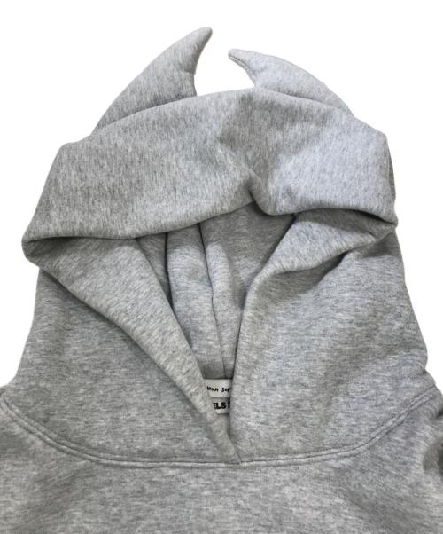 FEEELS FAMOUS（フィールズ・フェイマス）FEEELS FAMOUS (フィールズ・フェイマス) urban Sophistication (アーバンソフィスティケーション) Devil CollegueHoodie グレー サイズ:Sの古着・服飾アイテム