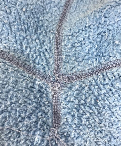VINTAGE（ヴィンテージ）VINTAGE (ヴィンテージ) 前Vフロッキープリントスウェット スカイブルー サイズ:表記なしの古着・服飾アイテム