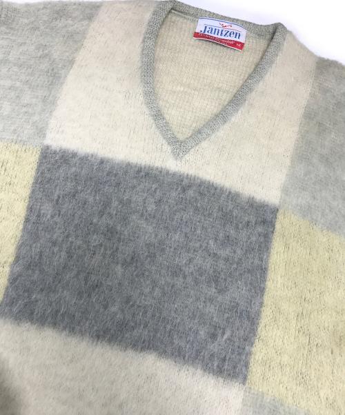 JANTZEN（ジャンセン）JANTZEN (ジャンセン) Vネックモヘアニット ベージュ サイズ:Mの古着・服飾アイテム
