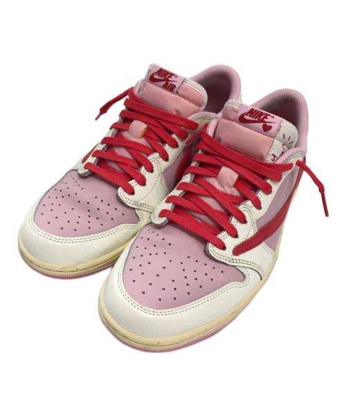 NIKE（ナイキ）NIKE Travis Scott AIR JORDAN 1 RETRO LOW OG SP TRAVIS SCOTT ホワイト×ピンク サイズ:US10.5/UK9.5/EUR44.5/cm28.5/BR42.5/CN285の古着・服飾アイテム