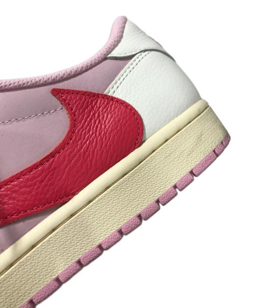 NIKE（ナイキ）NIKE Travis Scott AIR JORDAN 1 RETRO LOW OG SP TRAVIS SCOTT ホワイト×ピンク サイズ:US10.5/UK9.5/EUR44.5/cm28.5/BR42.5/CN285の古着・服飾アイテム