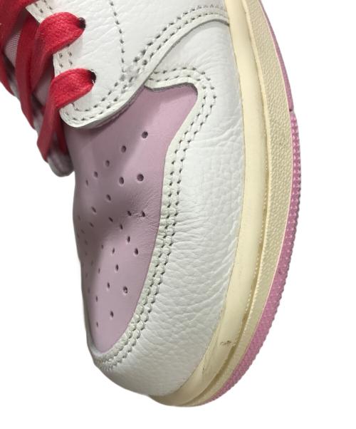 NIKE（ナイキ）NIKE Travis Scott AIR JORDAN 1 RETRO LOW OG SP TRAVIS SCOTT ホワイト×ピンク サイズ:US10.5/UK9.5/EUR44.5/cm28.5/BR42.5/CN285の古着・服飾アイテム