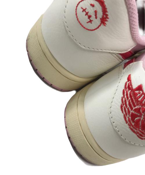 NIKE（ナイキ）NIKE Travis Scott AIR JORDAN 1 RETRO LOW OG SP TRAVIS SCOTT ホワイト×ピンク サイズ:US10.5/UK9.5/EUR44.5/cm28.5/BR42.5/CN285の古着・服飾アイテム