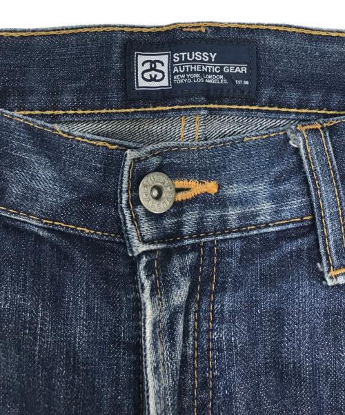 stussy（ステューシー）stussy (ステューシー) SSシャネルロゴデニムパンツ インディゴ サイズ:32の古着・服飾アイテム