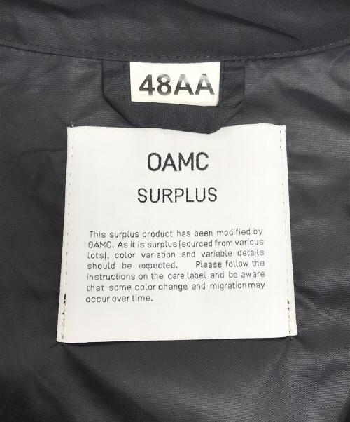 OAMC（オーエーエムシー）OAMC (オーエーエムシー) コート ブラック サイズ:48AAの古着・服飾アイテム