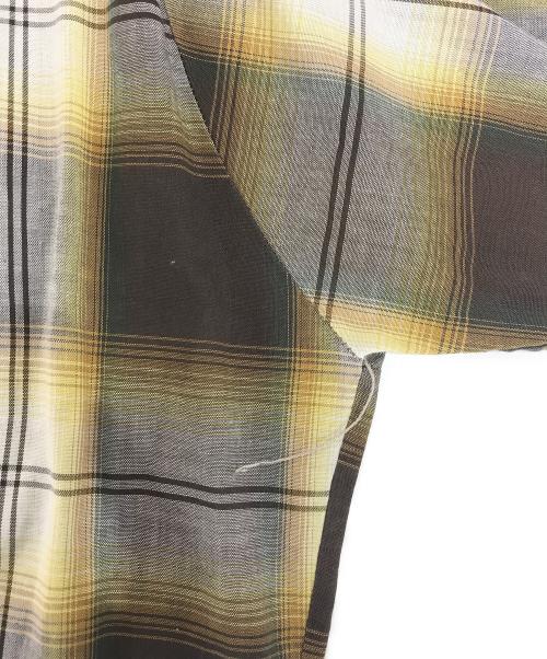 VAN HEUSEN（ヴァンヒューセン/バンヒューゼン）VAN HEUSEN (ヴァンヒューセン/バンヒューゼン) オンブレチェックシャツ イエロー サイズ:Mの古着・服飾アイテム