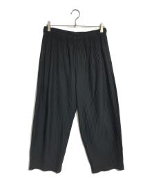 HOMME PLISSE ISSEY MIYAKE（オム プリッセ イッセイ ミヤケ）の古着「プリーツパンツ」｜ブラック