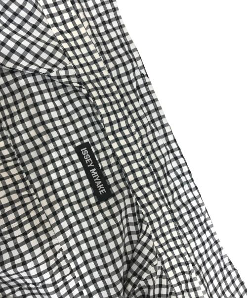 ISSEY MIYAKE（イッセイミヤケ）ISSEY MIYAKE (イッセイミヤケ) シワ加工シャツ ブラック サイズ:2の古着・服飾アイテム