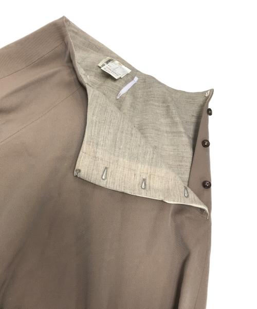 COMME des GARCONS（コムデギャルソン）COMME des GARCONS (コムデギャルソン) アシンメトリーフレアスカート ベージュ サイズ:Sの古着・服飾アイテム