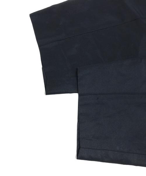 ISSEY MIYAKE（イッセイミヤケ）ISSEY MIYAKE (イッセイミヤケ) ポリオーバーツータックデザインパンツ ブラック サイズ:3の古着・服飾アイテム