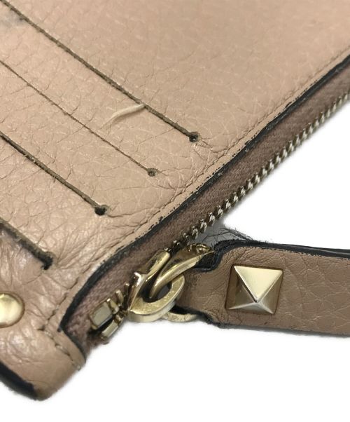 VALENTINO（ヴァレンティノ）VALENTINO (ヴァレンティノ) ロックスタッズコインケース ベージュの古着・服飾アイテム