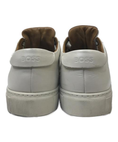 BOSS（ボス）BOSS (ボス) ローカットスニーカー ホワイト サイズ:42の古着・服飾アイテム