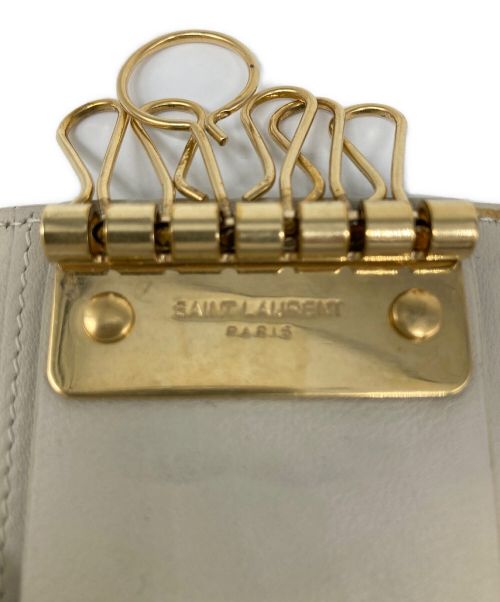 Saint Laurent Paris（サンローランパリ）Saint Laurent Paris (サンローランパリ) キーケース アイボリー×レッドの古着・服飾アイテム