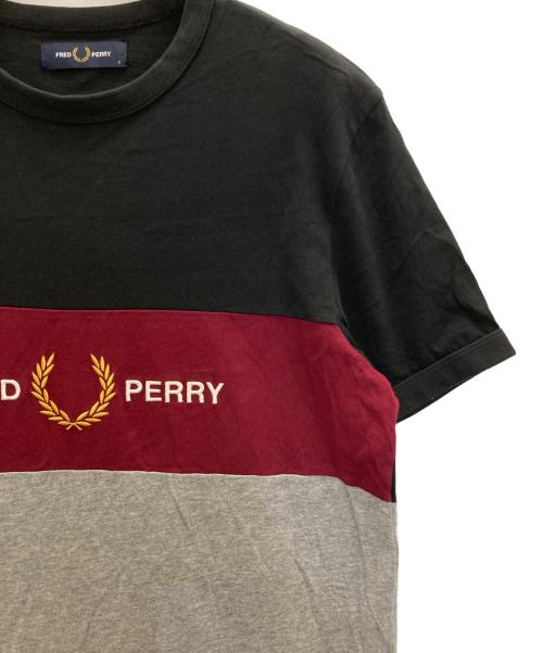 FRED PERRY（フレッドペリー）FRED PERRY (フレッドペリー) Tシャツ ブラック サイズ:Sの古着・服飾アイテム