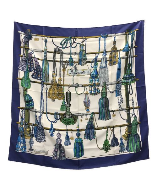 HERMES（エルメス）HERMES (エルメス) カレ90 ホワイト×ブルーの古着・服飾アイテム