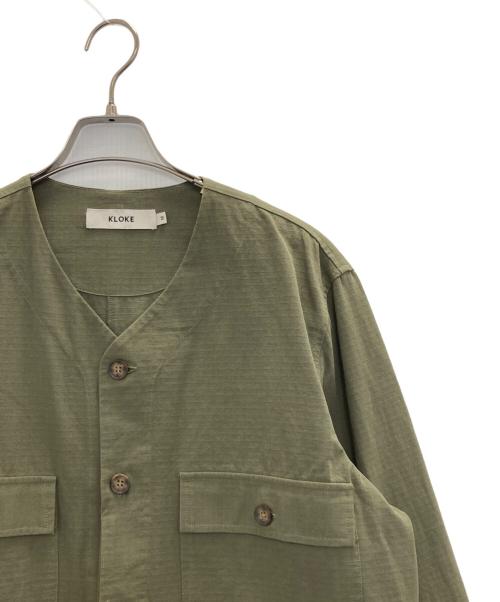 KLOKE（クローク）KLOKE (クローク) ノーカラージャケット カーキ サイズ:Ⅿの古着・服飾アイテム