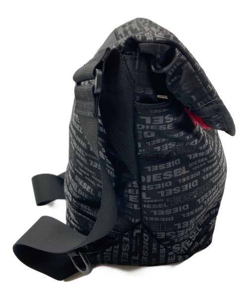 DIESEL（ディーゼル）DIESEL (ディーゼル) ロゴメッセンジャーバッグ ブラックの古着・服飾アイテム