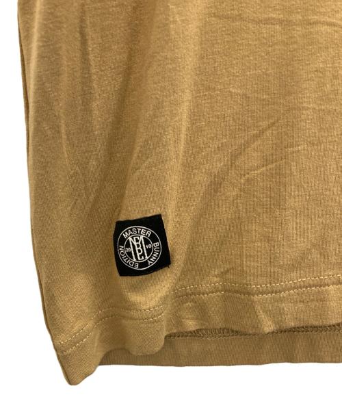 MASTER BUNNY EDITION（マスターバニーエディション）MASTER BUNNY EDITION (マスターバニーエディション) プリントハイネックカットソー ベージュ サイズ:6の古着・服飾アイテム