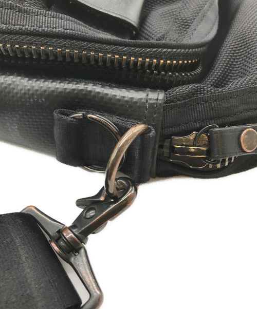 PORTER（ポーター）PORTER (ポーター) スクエアショルダーバッグ ブラックの古着・服飾アイテム