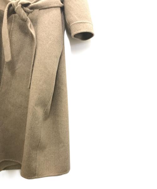 Lavish Gate（ラビッシュゲート）Lavish Gate (ラビッシュゲート) ノーカラーロングガウンコート リバー仕立て ベージュ サイズ:FREEの古着・服飾アイテム