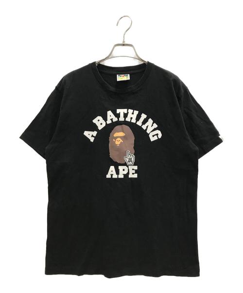 BAPE BY A BATHING APE（ベイプバイアベイシングエイプ）BAPE BY A BATHING APE (ベイプバイアベイシングエイプ) GO APE POINTER COLLEGE TEE ブラック サイズ:Mの古着・服飾アイテム