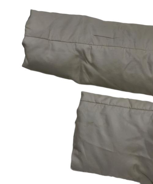 UNTITLED（アンタイトル）UNTITLED (アンタイトル) ダウンコート アイボリー サイズ:Mの古着・服飾アイテム